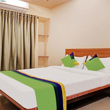 Treebo Trip Sai Krupa Hotel ปูเน่ ภายนอก รูปภาพ