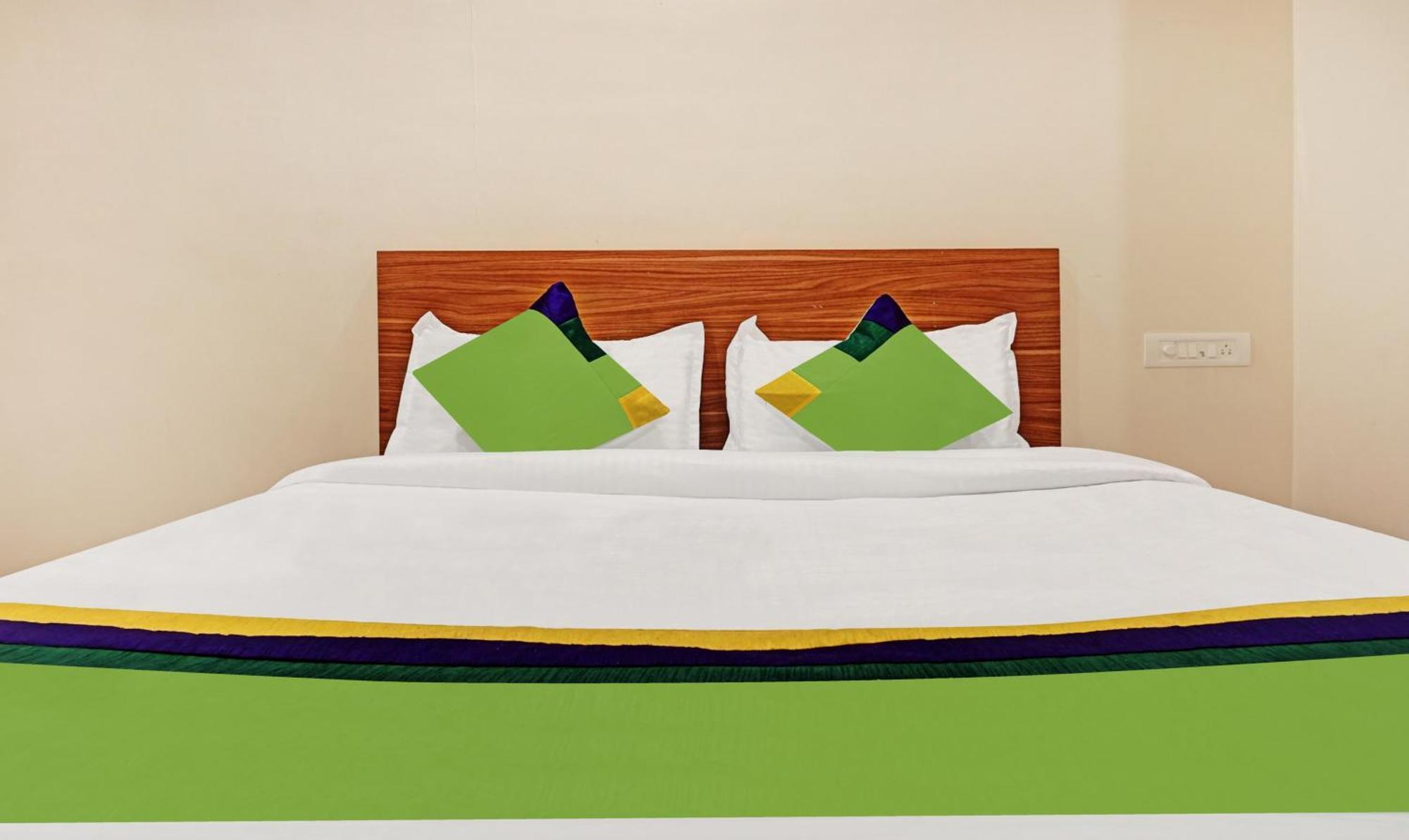 Treebo Trip Sai Krupa Hotel ปูเน่ ภายนอก รูปภาพ