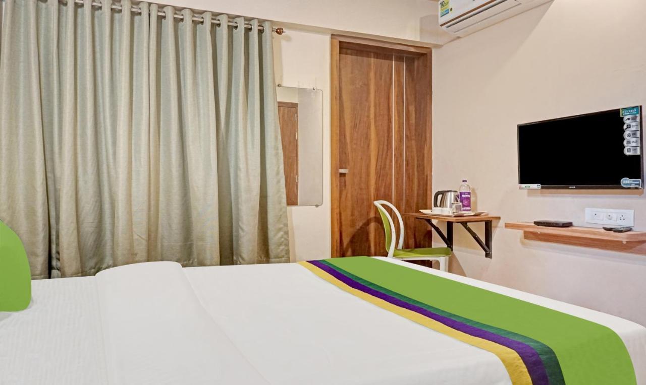 Treebo Trip Sai Krupa Hotel ปูเน่ ภายนอก รูปภาพ