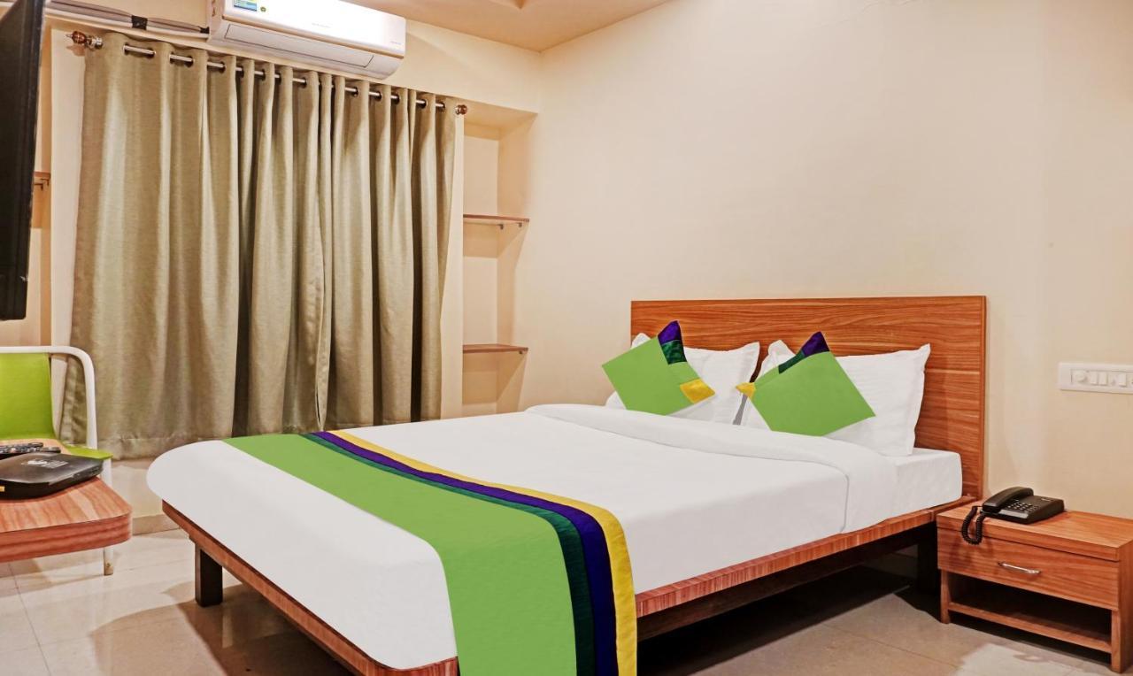 Treebo Trip Sai Krupa Hotel ปูเน่ ภายนอก รูปภาพ