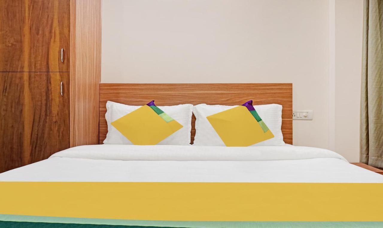 Treebo Trip Sai Krupa Hotel ปูเน่ ภายนอก รูปภาพ