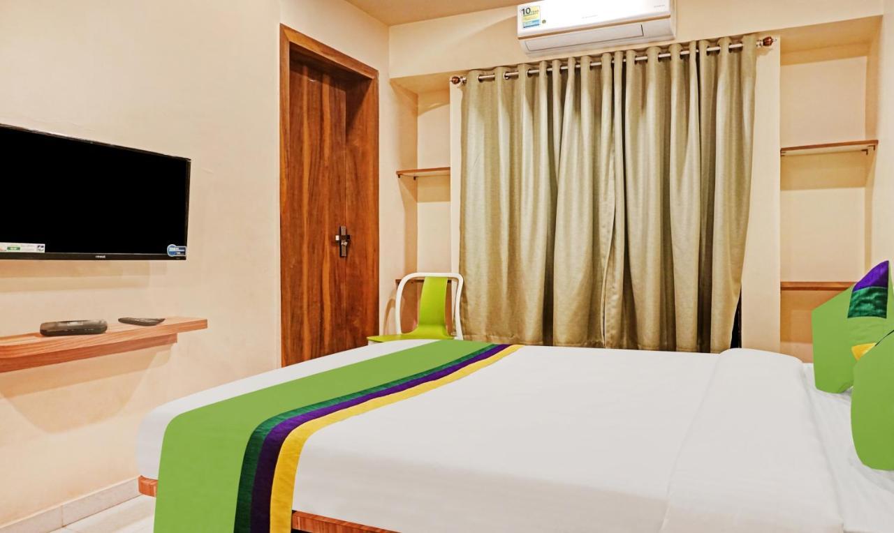 Treebo Trip Sai Krupa Hotel ปูเน่ ภายนอก รูปภาพ