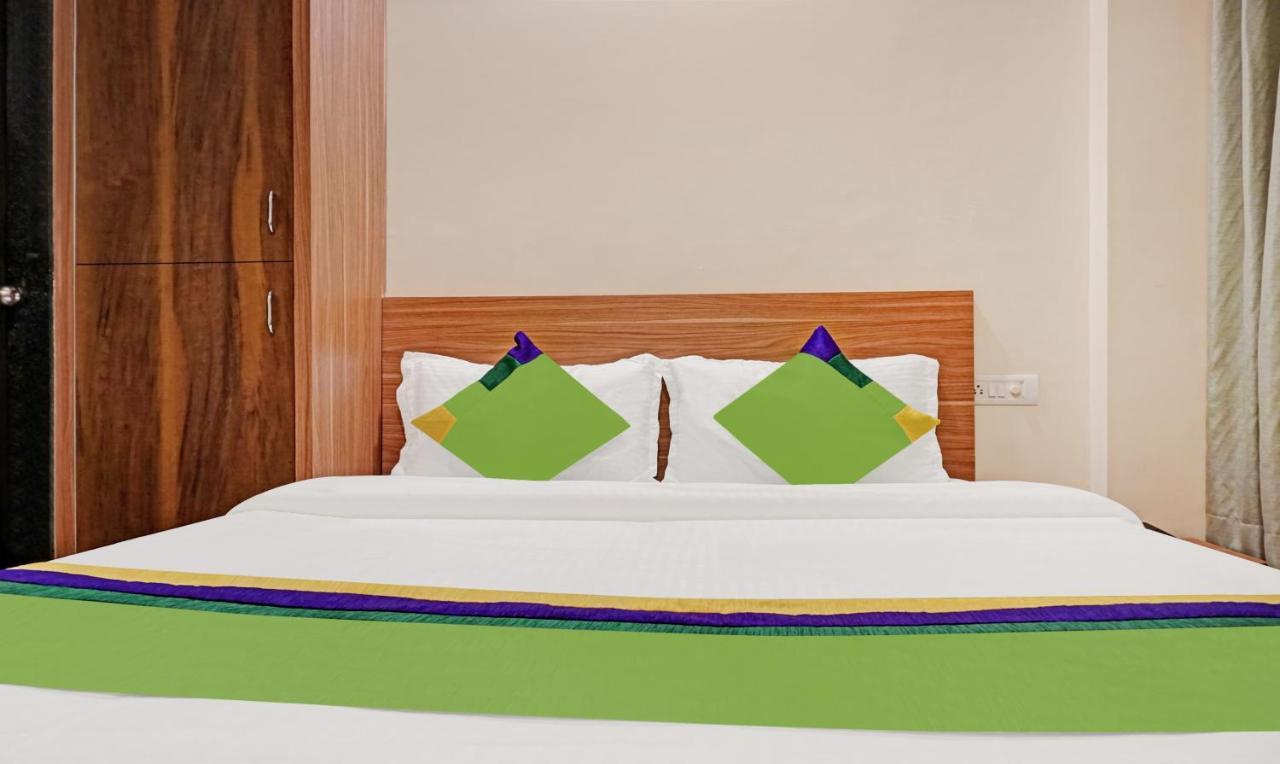 Treebo Trip Sai Krupa Hotel ปูเน่ ภายนอก รูปภาพ