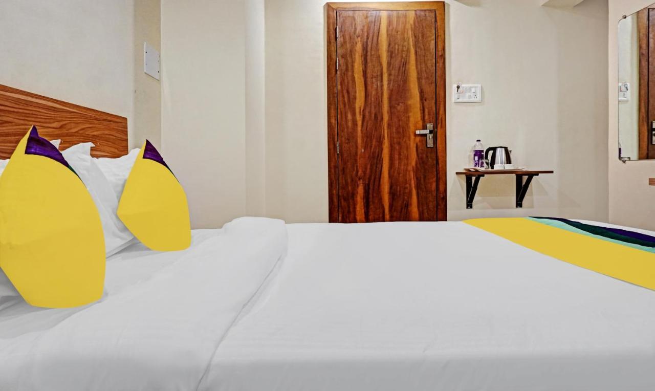 Treebo Trip Sai Krupa Hotel ปูเน่ ภายนอก รูปภาพ