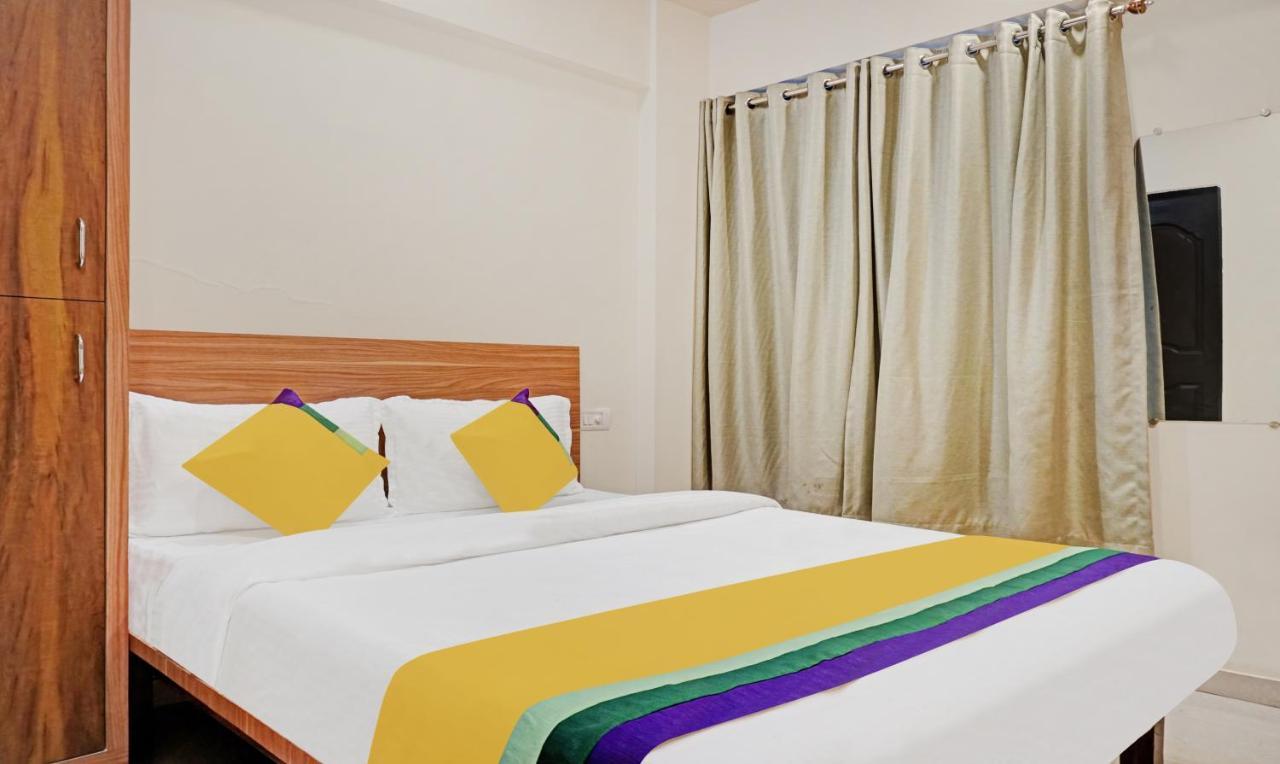 Treebo Trip Sai Krupa Hotel ปูเน่ ภายนอก รูปภาพ